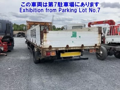 Nissan TRUCK