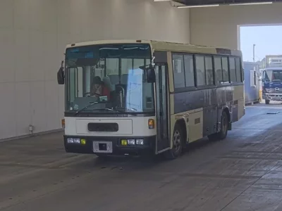 Nissan BUS