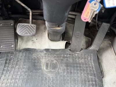Nissan BUS