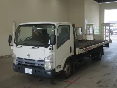 Nissan TRUCK