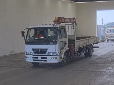 Nissan CONDOR