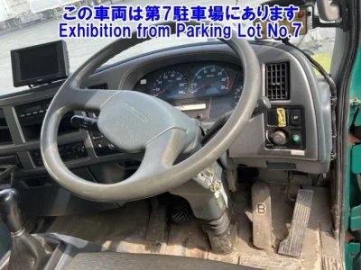 Nissan TRUCK