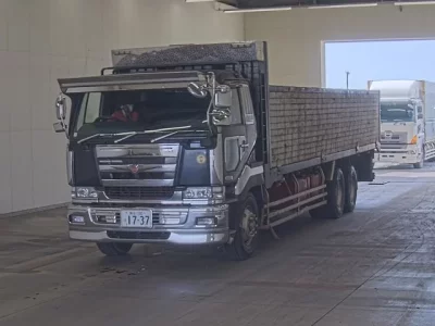 Nissan TRUCK