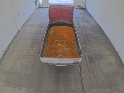 Nissan TRUCK