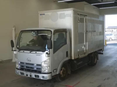 Nissan UD SERIES