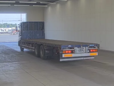 Nissan TRUCK