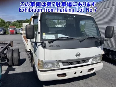 Nissan TRUCK