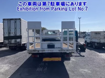 Nissan TRUCK