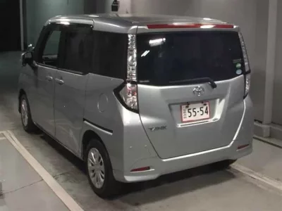 Toyota TANK