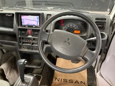 Mitsubishi MINICAB TRUCK