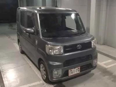 Toyota PIXIS MEGA
