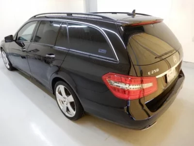 Mercedes-Benz E CLASS WAGON
