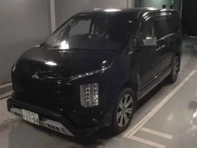 Mitsubishi DELICA D5