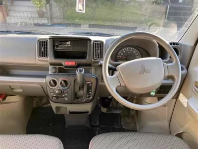 Mitsubishi MINICAB VAN