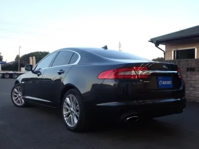 Jaguar XF SERIES