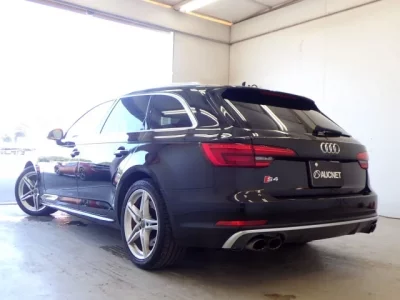 Audi S4