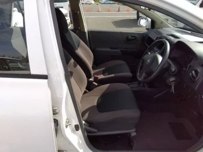 Nissan AD