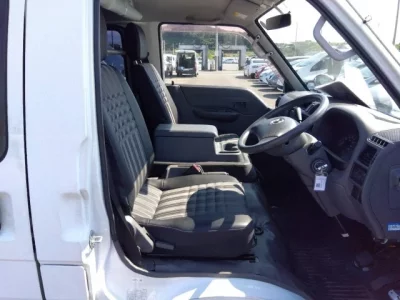 Mazda BONGO VAN