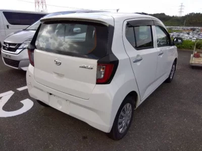 Daihatsu MIRA E S
