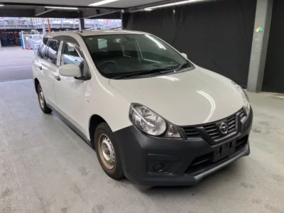Nissan AD