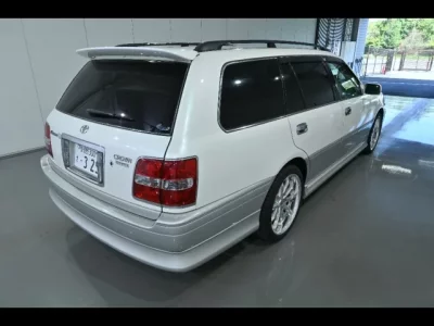 Toyota CROWN ESTATE
