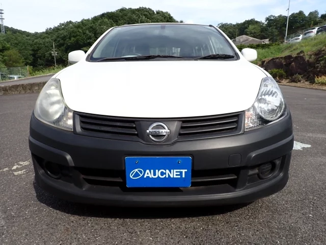 Nissan AD