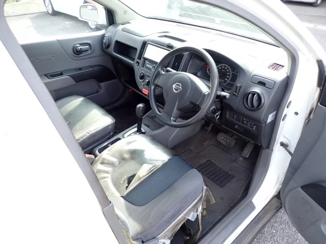 Nissan AD