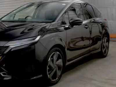 Nissan AURA