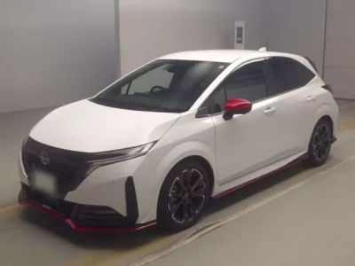 Nissan AURA