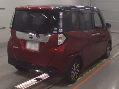 Toyota TANK