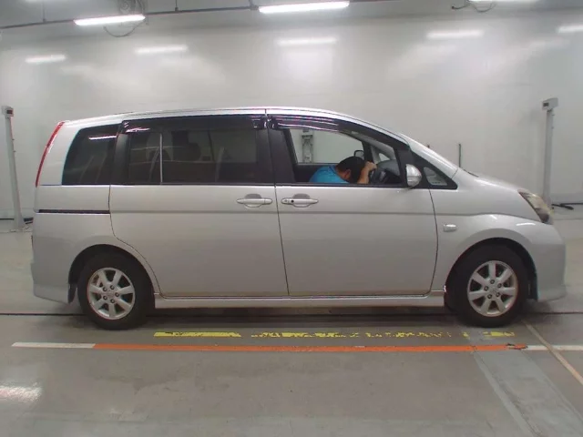 Toyota ISIS