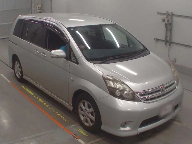 Toyota ISIS