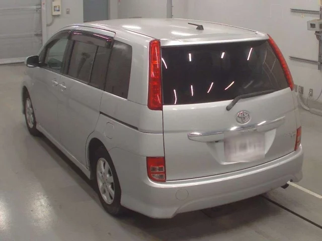 Toyota ISIS