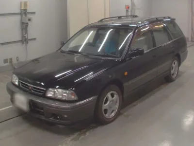 Nissan AVENIR WAGON
