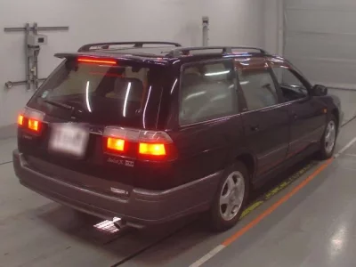 Nissan AVENIR WAGON