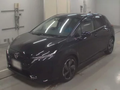 Nissan AURA