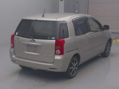 Toyota RAUM