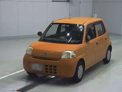 Daihatsu Esse