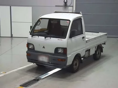 Mitsubishi MINICAB TRUCK