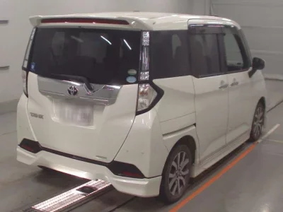 Toyota TANK