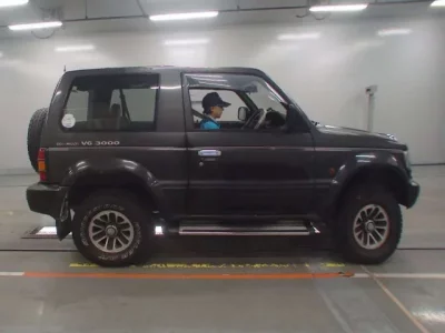 Mitsubishi PAJERO