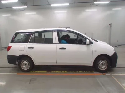 Nissan AD