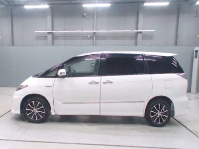 Toyota ESTIMA HYBRID
