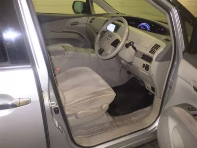Toyota ESTIMA HYBRID
