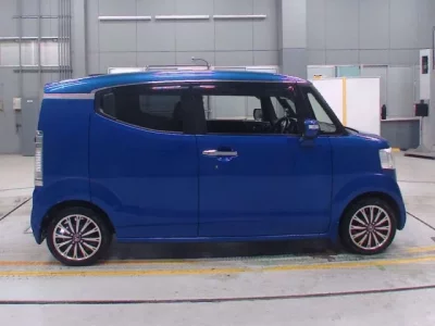 Honda N BOX SLASH