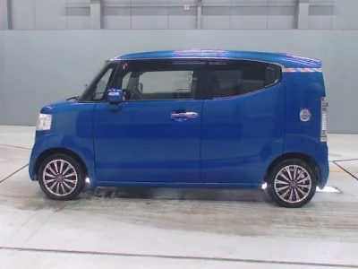 Honda N BOX SLASH