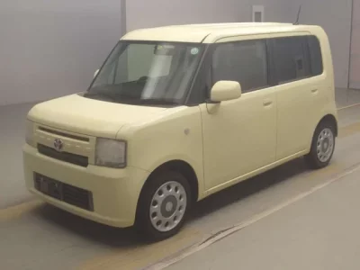 Toyota PIXIS SPACE