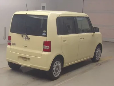 Toyota PIXIS SPACE
