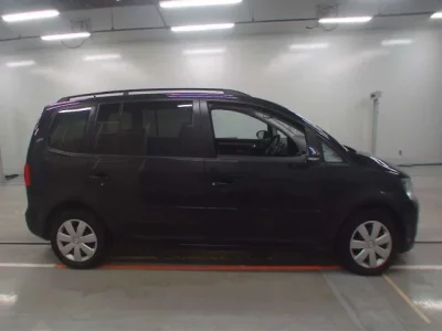 Volkswagen GOLF TOURAN