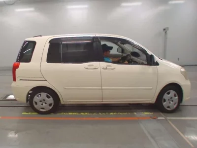 Toyota RAUM